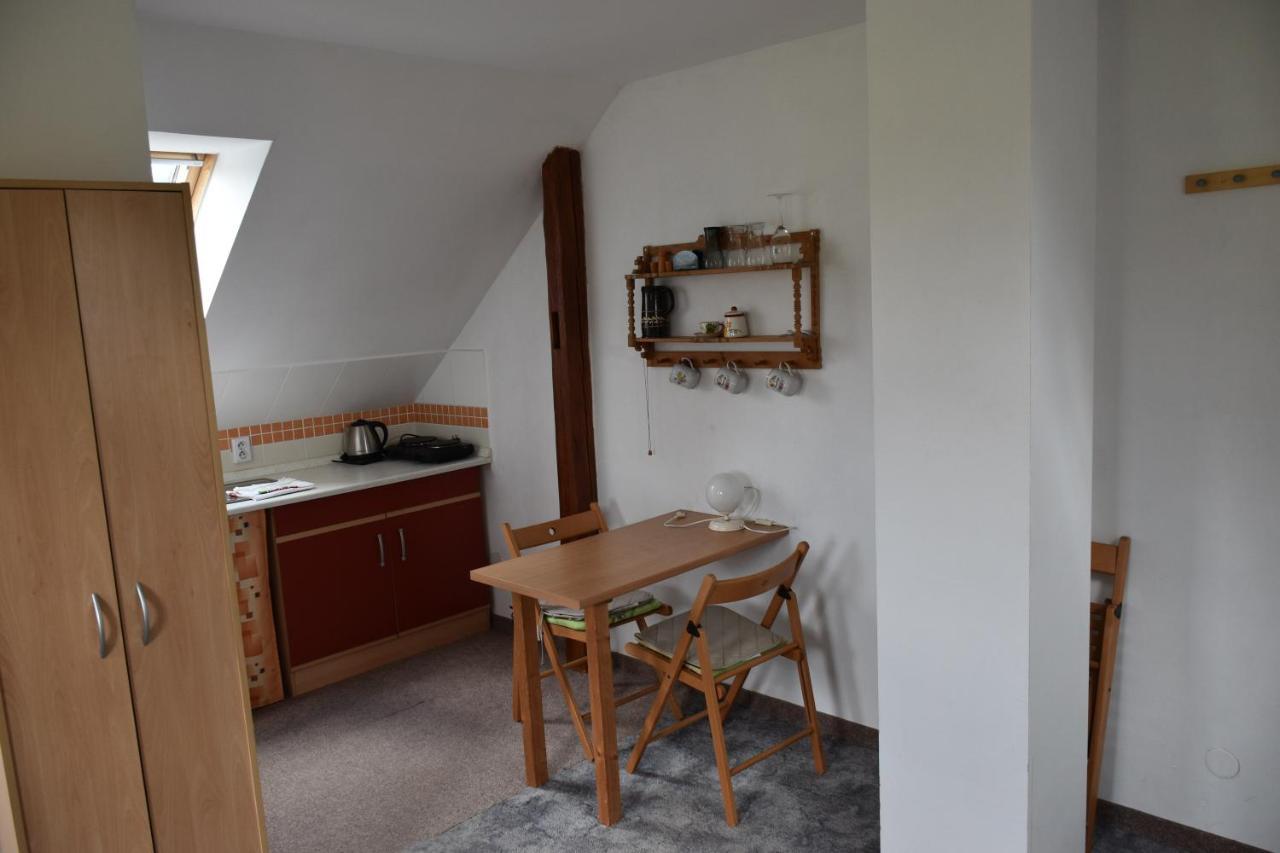 Apartmany Janovice Jivka ภายนอก รูปภาพ