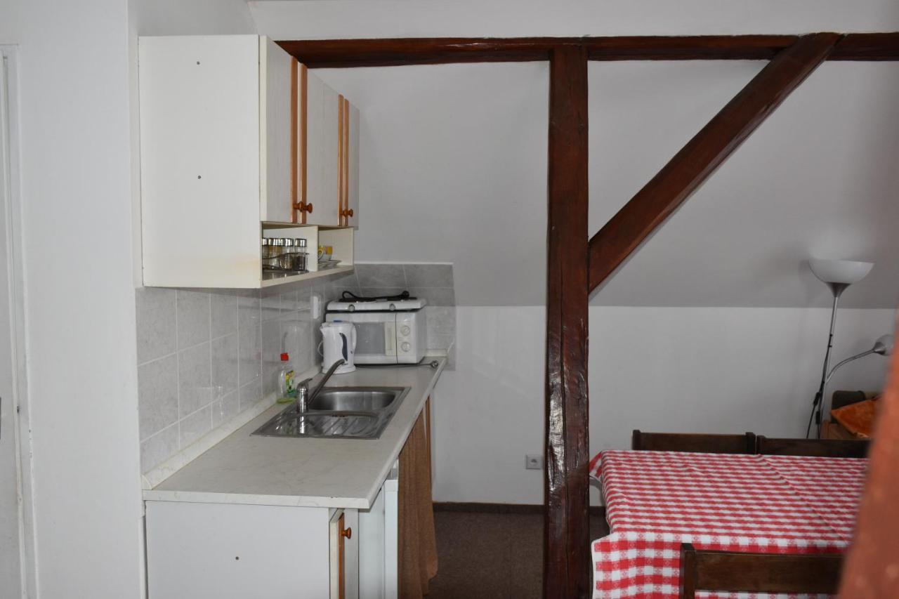 Apartmany Janovice Jivka ภายนอก รูปภาพ